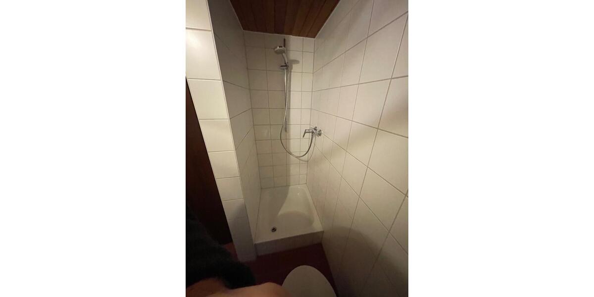 Von privat: 1 12 Zimmerwohnung in historischem Haus in Esslingen 2 zimmer