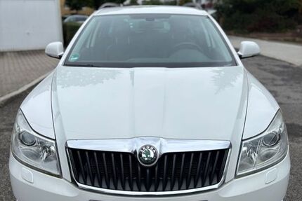 Skoda Octavia 236.823 km 4.700 € Fellbach 70736