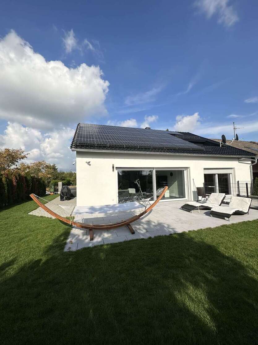 Haus zum Kaufen in Korntal-Münchingen 1.475.000 € 222 m² 5 zimmer