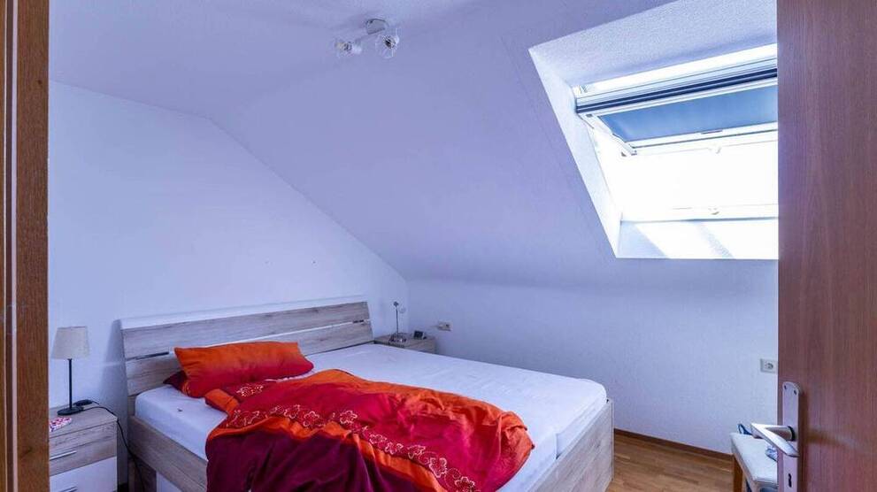 Liebevoll gepflegtes Drei-Parteienhaus in ruhiger Wohnlage