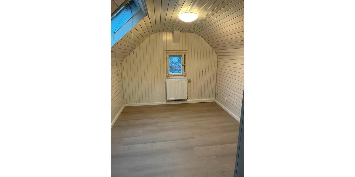 Etagenwohnung Fellbach - 4 Zimmer, 15 m&sup2;, 410&euro; | Angebot:26212061