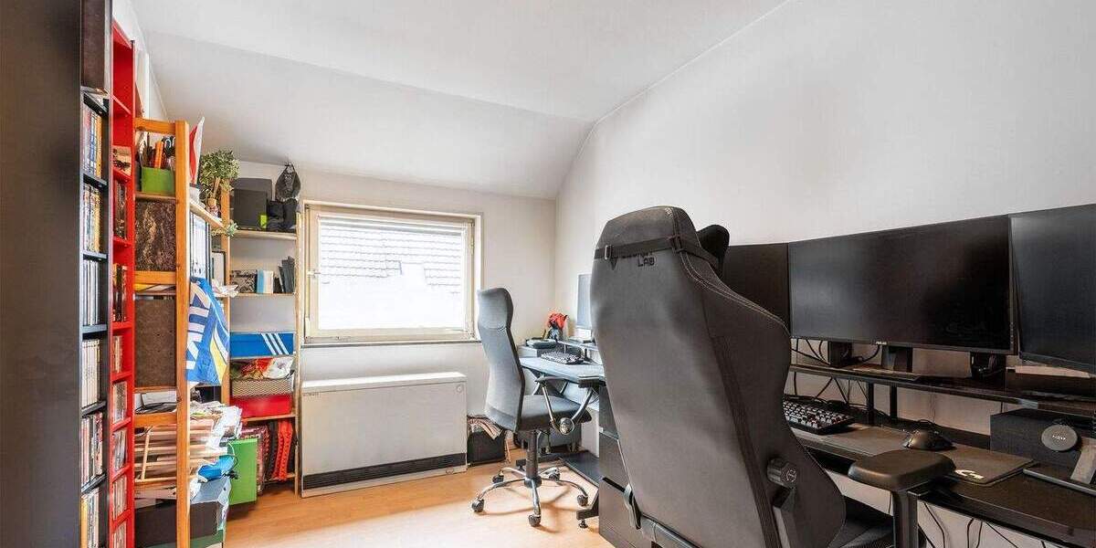 Mehrfamilienhaus, Wohnhaus Stuttgart Degerloch - 9 Zimmer, 140 m&sup2;, 690.000&euro; | Angebot:25685475