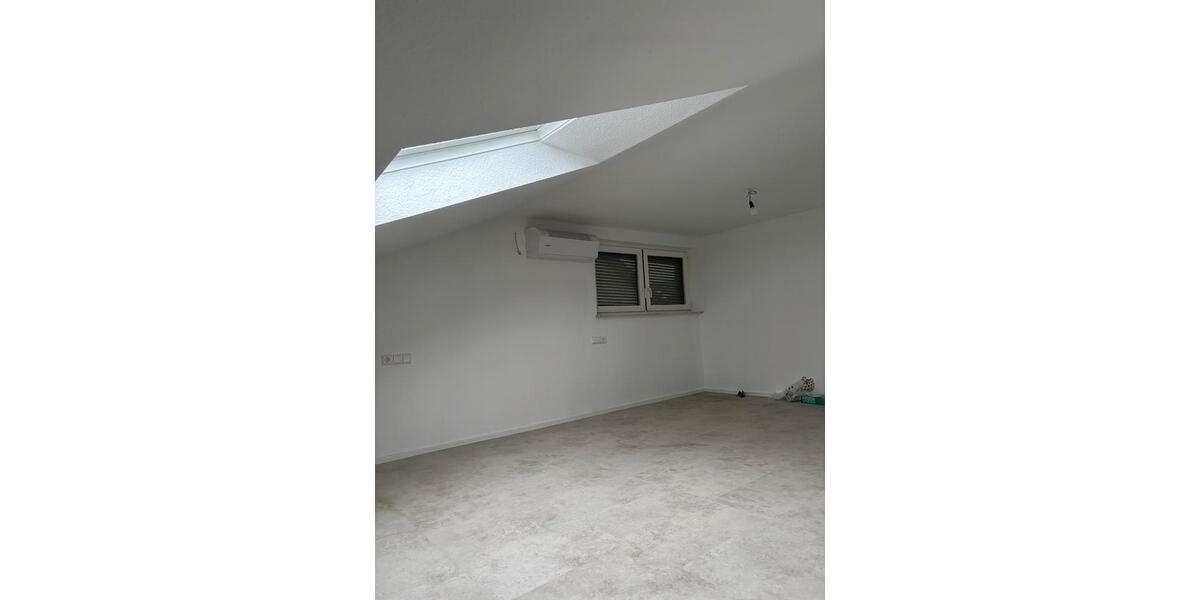 Doppelhaushälfte Filderstadt - 4 Zimmer, 135 m&sup2;, 2.200&euro; | Angebot:25059825