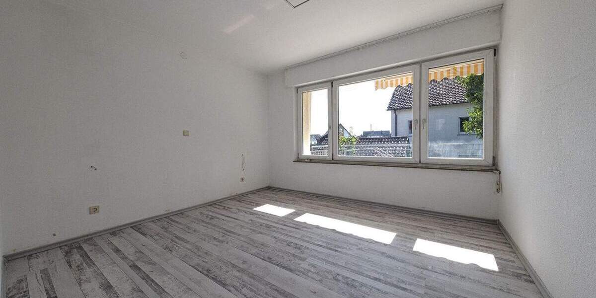 Mehrfamilienhaus, Wohnhaus Sindelfingen Darmsheim - 8 Zimmer, 193 m&sup2;, 790.000&euro; | Angebot:24114155