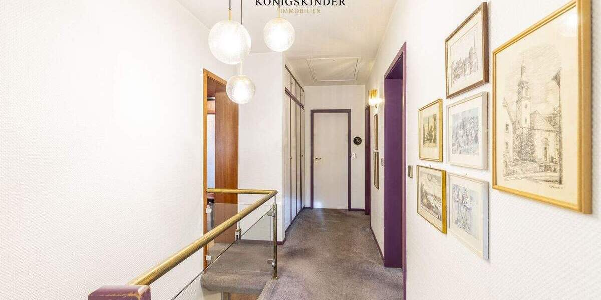 Einfamilienhaus Wernau - 8 Zimmer, 255 m&sup2;, 790.000&euro; | Angebot:25732002