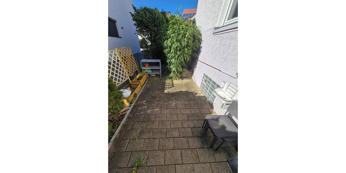 Dachgeschoßwohnung Stuttgart Luginsland - 2 Zimmer, 68 m&sup2;, 850&euro; | Angebot:26348636
