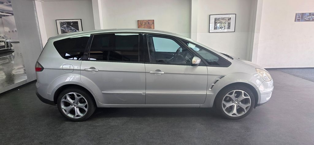 Ford S-Max 228.000 km 3.990 &euro; Asperg/Ludwigsburg bei Stuttgart 71679