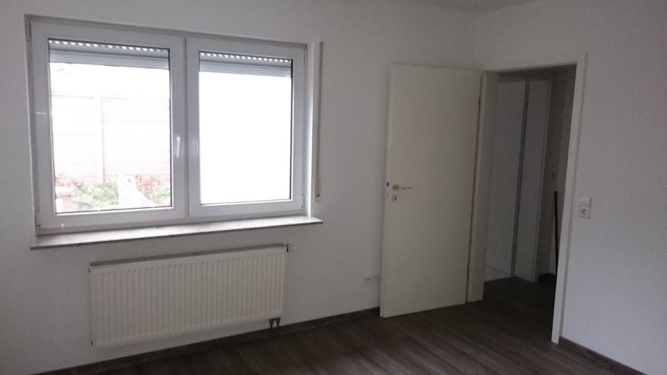 Erdgeschoßwohnung Wernau (Neckar) - 4 Zimmer, 94 m&sup2;, 1.200&euro; | Angebot:24418723
