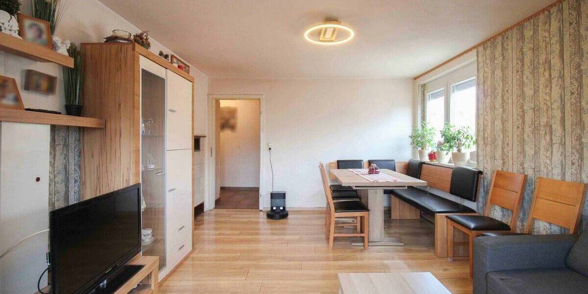Etagenwohnung Schorndorf - 4 Zimmer, 81 m&sup2;, 265.000&euro; | Angebot:26118001