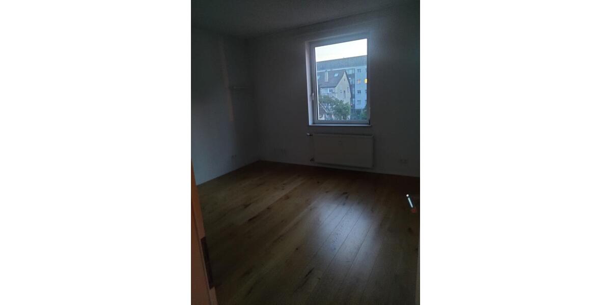 Etagenwohnung Stuttgart Zuffenhausen - 3 Zimmer, 20 m&sup2;, 480&euro; | Angebot:26614149