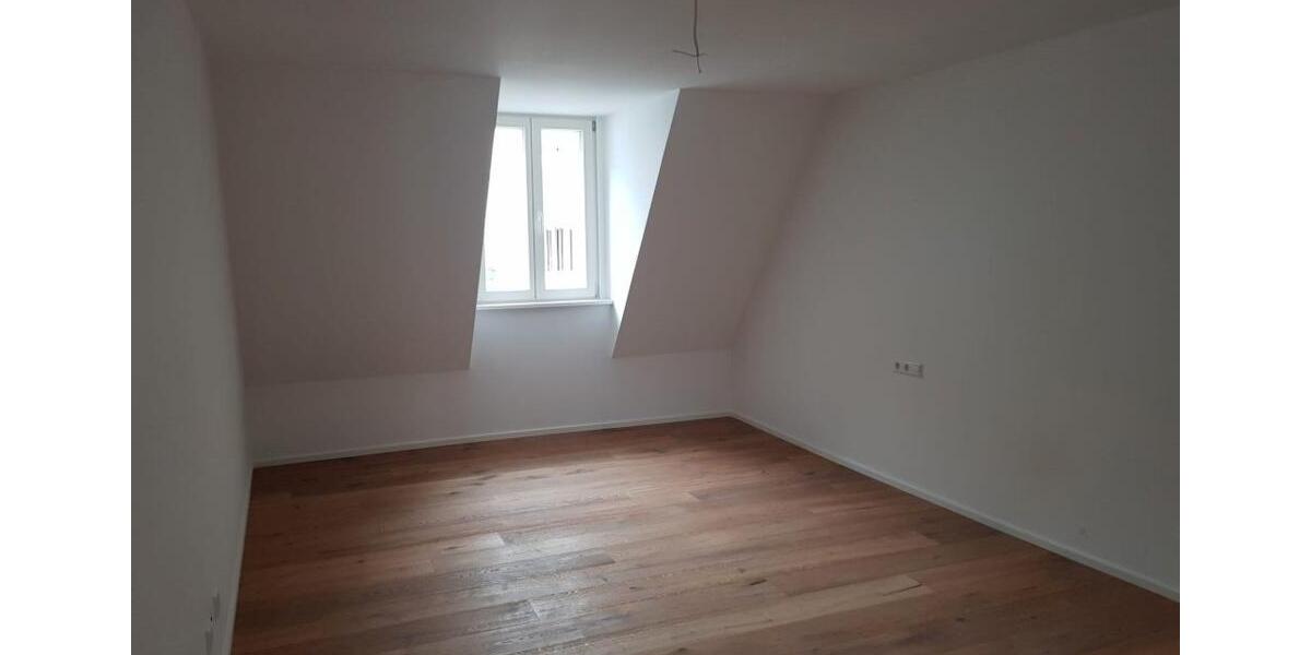 Maisonettenwohnung Schwieberdingen - 4 Zimmer, 140 m&sup2;, 1.899&euro; | Angebot:26047525