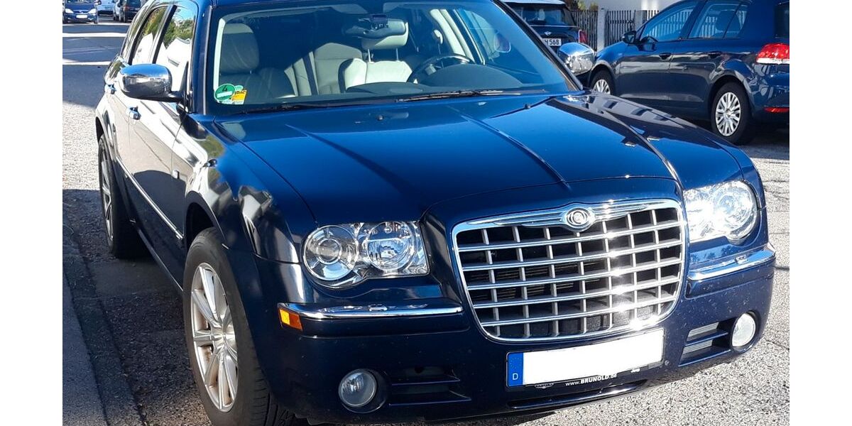 Chrysler 300C 169.000 km 14.999 &euro; Böblingen 71032