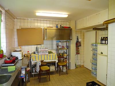 LOKAL MIT WOHNUNGSUMBAUOPTION 2 zimmer