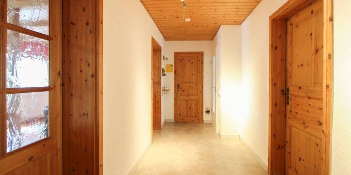 Reihenmittelhaus Stuttgart Steckfeld - 9 Zimmer, 208 m&sup2;, 765.000&euro; | Angebot:26319304