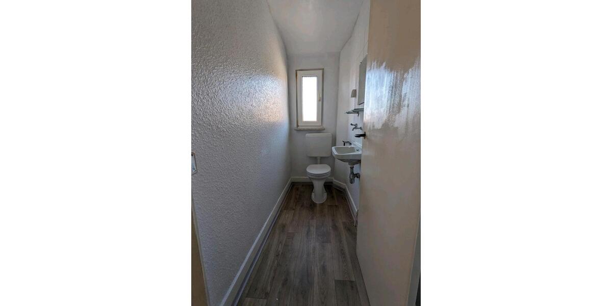 Etagenwohnung Weinstadt - 4 Zimmer, 80 m&sup2;, 1.100&euro; | Angebot:26693293