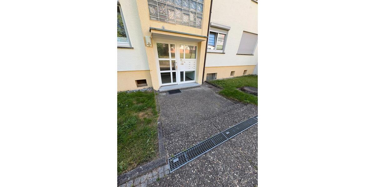 Dachgeschoßwohnung Stuttgart Feuerbach - 2.5 Zimmer, 35 m&sup2;, 165.000&euro; | Angebot:27003083
