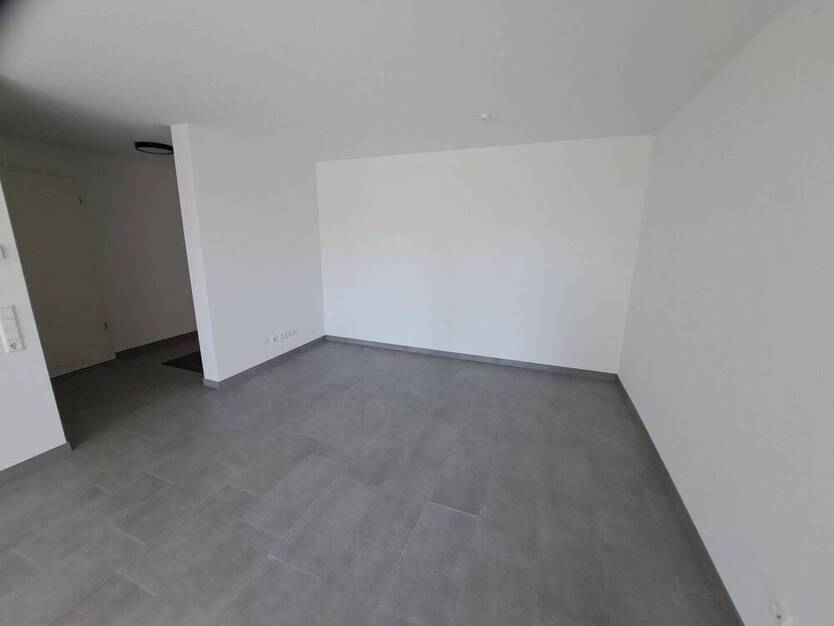 Neuwertige Wohnung mit Einbauküche in bester Lage