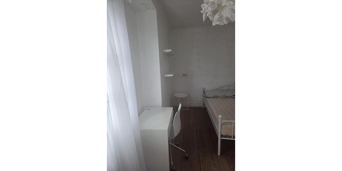 Etagenwohnung Tübingen - 4 Zimmer, 85 m&sup2;, 450&euro; | Angebot:26040737