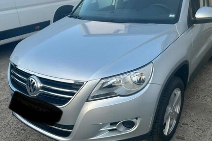 VW Tiguan 129.000 km 6.499 € Esslingen am Neckar 73730