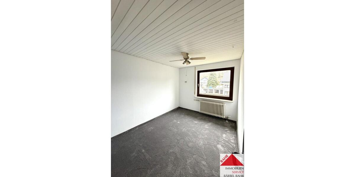 Einfamilienhaus Sindelfingen Sindelfingen (Stadt) - 6 Zimmer, 200 m&sup2;, 3.000&euro; | Angebot:25043609