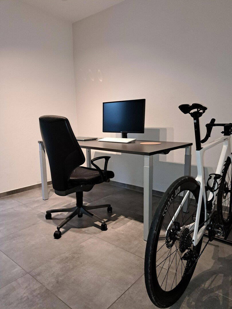 Hochwertige Doppelhaushälfte mit Pool und Sauna in ruhiger Lage von Gärtringen 6 zimmer