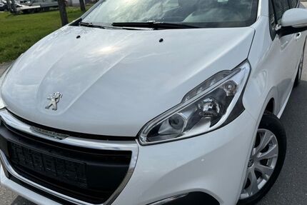 Peugeot 208 142.000 km 3.980 &euro; Holzgerlingen 71088