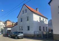 Haus zum Kaufen in Stuttgart Zuffenhausen 649.000 € 157 m²