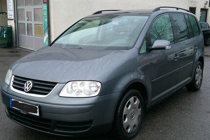 VW Touran 131.000 km 3.990 € Sindelfingen 71065