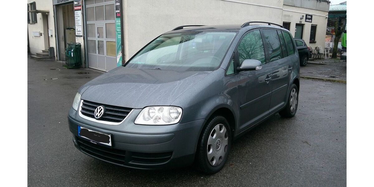 VW Touran 131.000 km 3.990 € Sindelfingen 71065