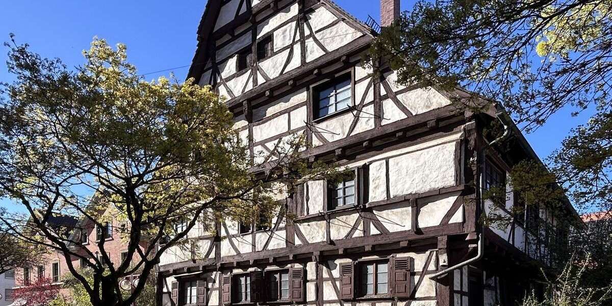 Einfamilienhaus Stuttgart / Vaihingen Vaihingen - 9 Zimmer, 362 m&sup2;, 490.000&euro; | Angebot:26405307