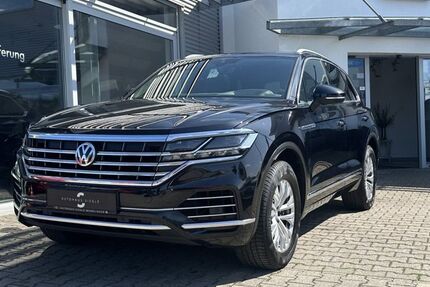 VW Touareg 210.568 km 28.880 &euro; Wendlingen am Neckar 73240
