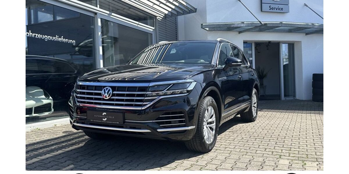 VW Touareg 210.568 km 28.880 &euro; Wendlingen am Neckar 73240