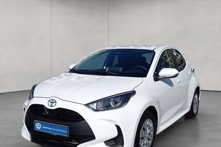 Toyota Yaris 2.400 km 22.490 € Stuttgart 70469