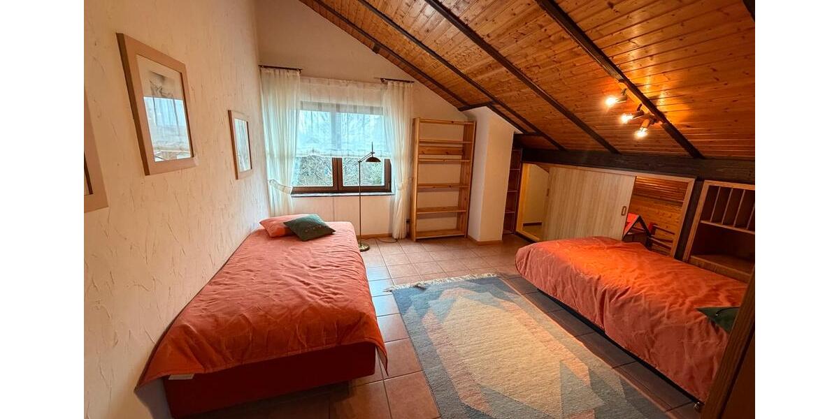 Einfamilienhaus Bietigheim-Bissingen Bissingen - 5.5 Zimmer, 210 m&sup2;, 1.800&euro; | Angebot:25393099