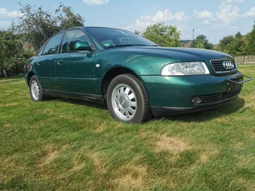Audi A4 243.000 km 2.350 € Notzingen 73274