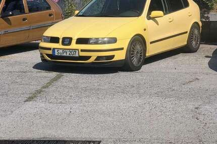 Seat Leon 243.626 km 1.000 € Stuttgart 70599