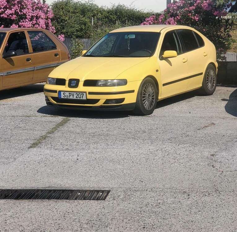 Seat Leon 243.626 km 1.000 € Stuttgart 70599