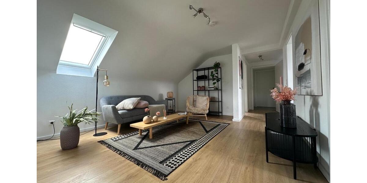 Dachgeschoßwohnung Ditzingen - 2.5 Zimmer, 52 m&sup2;, 950&euro; | Angebot:26315108