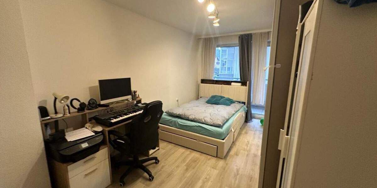 Etagenwohnung Stuttgart Ost - 3 Zimmer, 72 m&sup2;, 900&euro; | Angebot:25275615