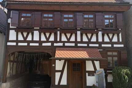 Haus Metzingen - 10 Zimmer, 288 m&sup2;, 1.840&euro; | Angebot:26847668