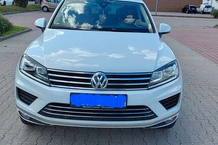 VW Touareg 136.600 km 21.800 &euro; Stuttgart 70435