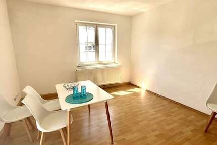 Wohnung Stuttgart Zuffenhausen - 1 Zimmer, 15 m&sup2;, 465&euro; | Angebot:27032335