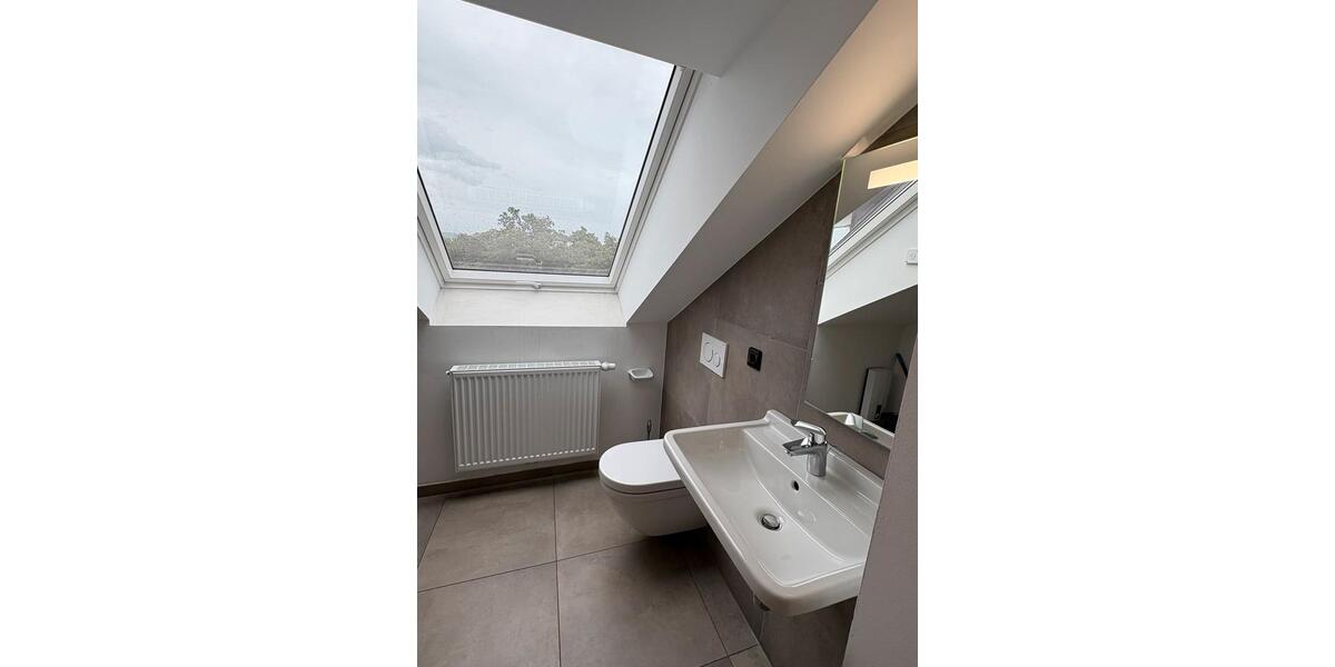 Dachgeschoßwohnung Esslingen am Neckar Oberesslingen - 1 Zimmer, 19 m&sup2;, 590&euro; | Angebot:26679243