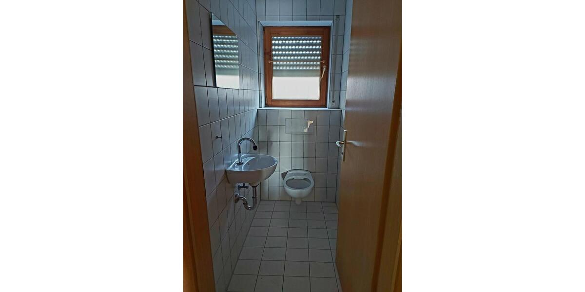 Erdgeschoßwohnung Ebersbach an der Fils - 3 Zimmer, 90 m&sup2;, 1.100&euro; | Angebot:26572385
