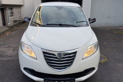 Lancia Ypsilon 197.000 km 2.490 &euro; Metzingen 72555