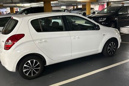 Hyundai i20 71.000 km 4.500 &euro; Plochingen 73207