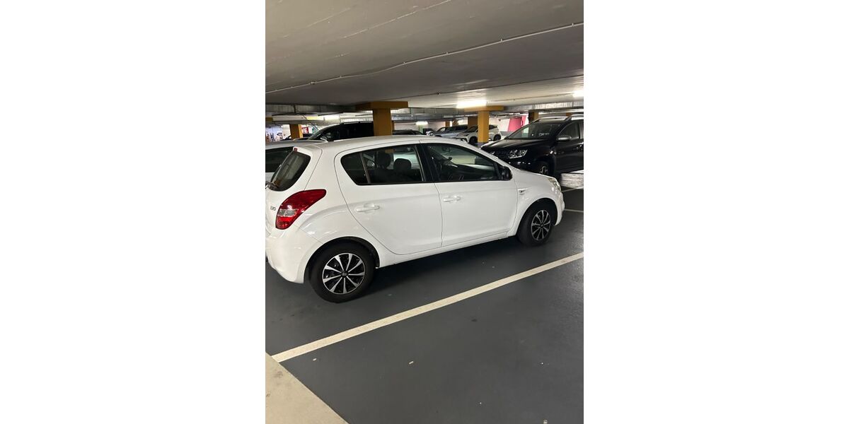 Hyundai i20 71.000 km 4.500 &euro; Plochingen 73207