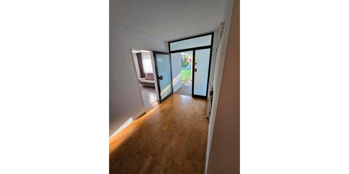 Terrassenwohnung Ludwigsburg Eglosheim - 3 Zimmer, 75 m&sup2;, 1.450&euro; | Angebot:26310122