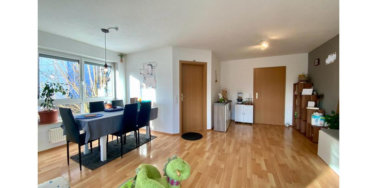 Lichtdurchflutete 3-Zimmerwohnung mit EBK und Süd-West Balkon in Freiberg am Neckar 3 zimmer