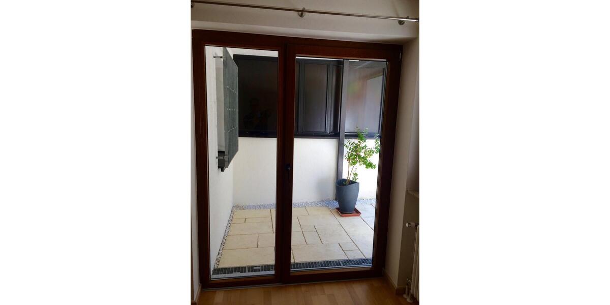 Erdgeschoßwohnung Esslingen am Neckar Brühl - 3 Zimmer, 103 m&sup2;, 1.200&euro; | Angebot:25048736